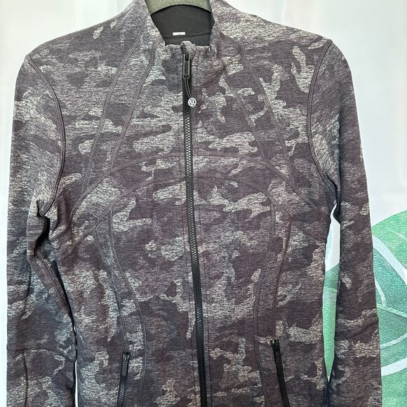 Lululemon Jacket - Picture 1 of 3